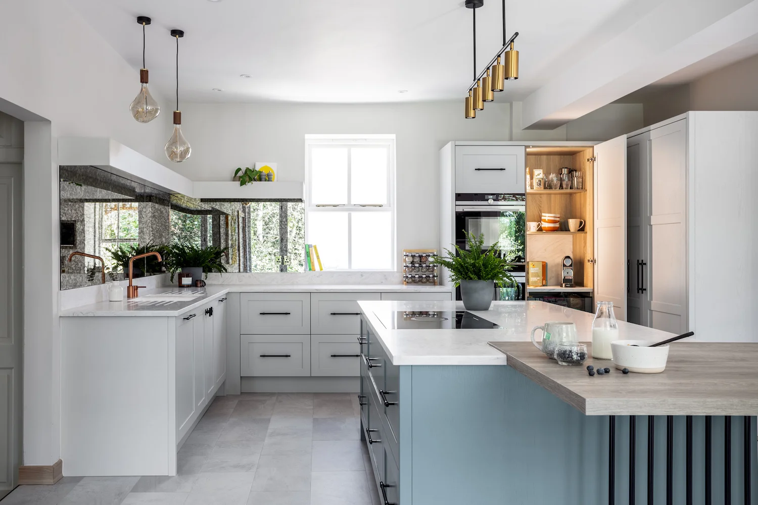 Contemporary kitchen design 