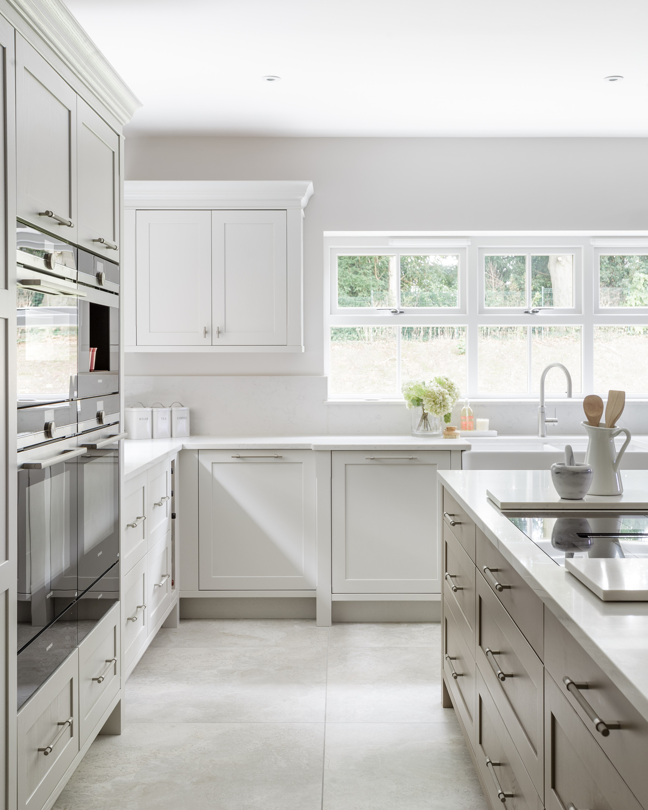 In-frame vs lay-on kitchen